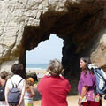 ©Ouest France 24/07/2013 - Une balade à la découverte de grottes et légendes à Port Bara - Saint-Pierre-Quiberon